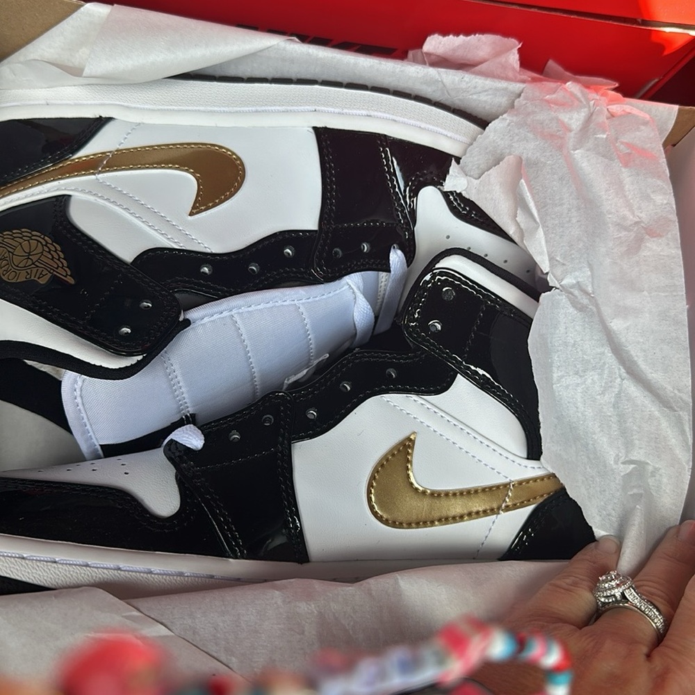 Size 7.5 men’s 9 women’s Jordan’s new